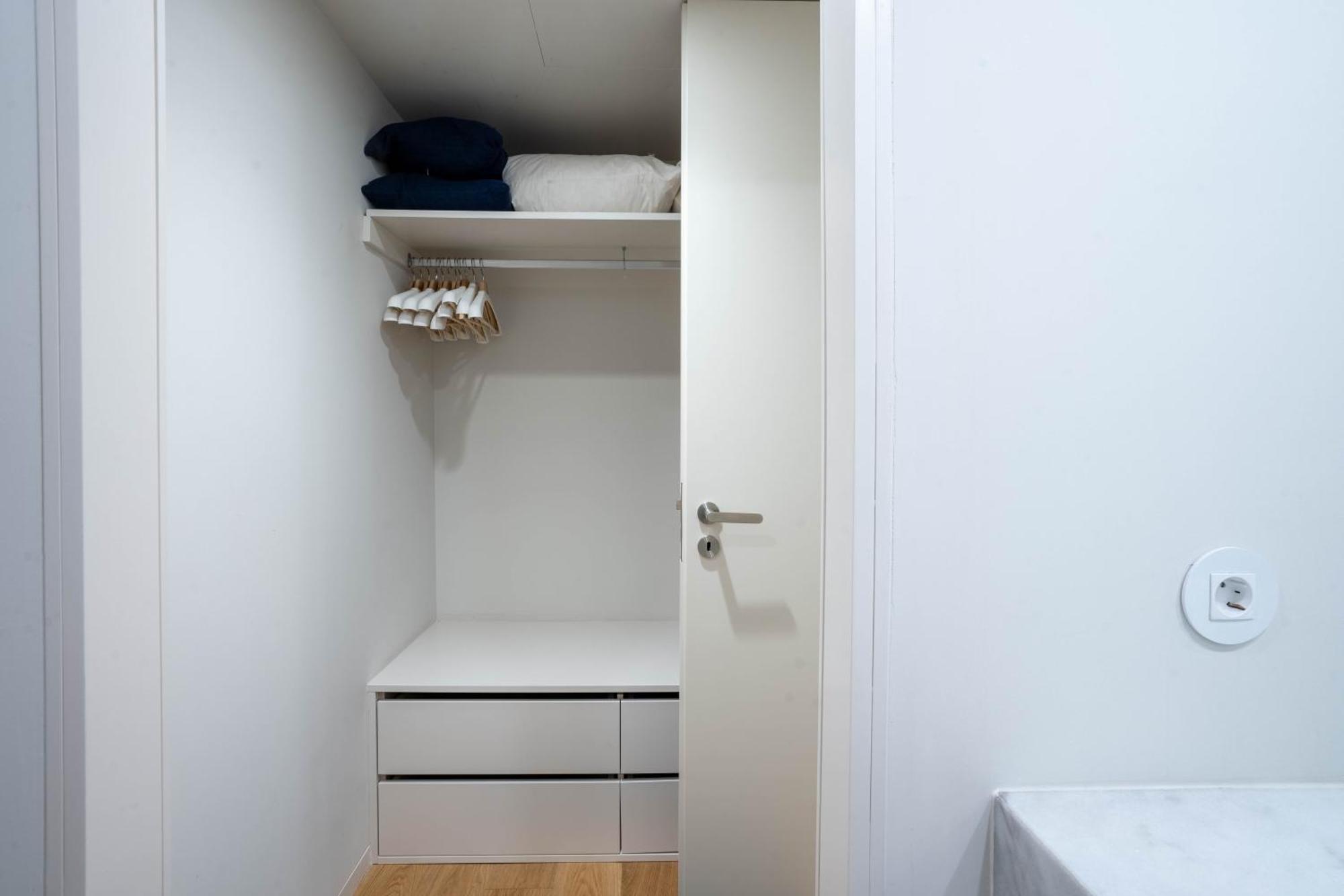 Primrose 1Br Delight W Parking By Lovelystay Porto Exterior photo
