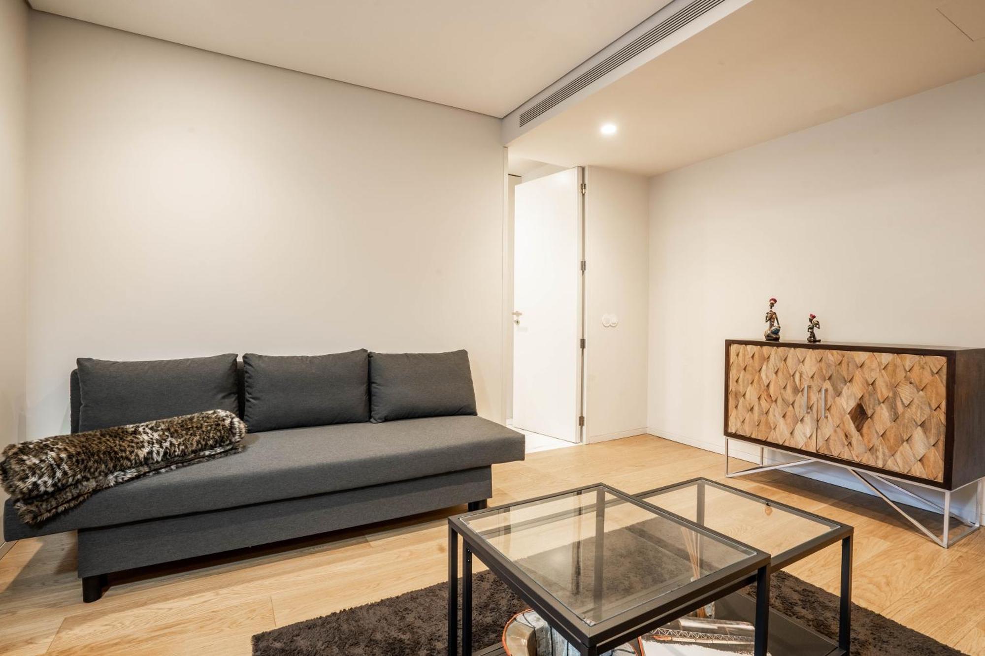 Primrose 1Br Delight W Parking By Lovelystay Porto Exterior photo