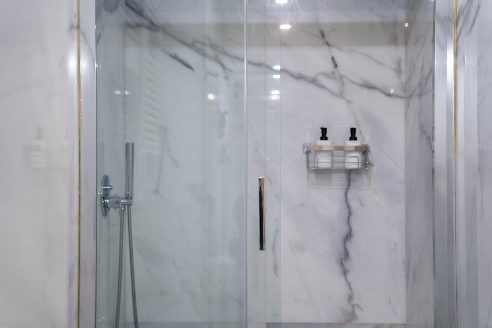 Primrose 1Br Delight W Parking By Lovelystay Porto Exterior photo