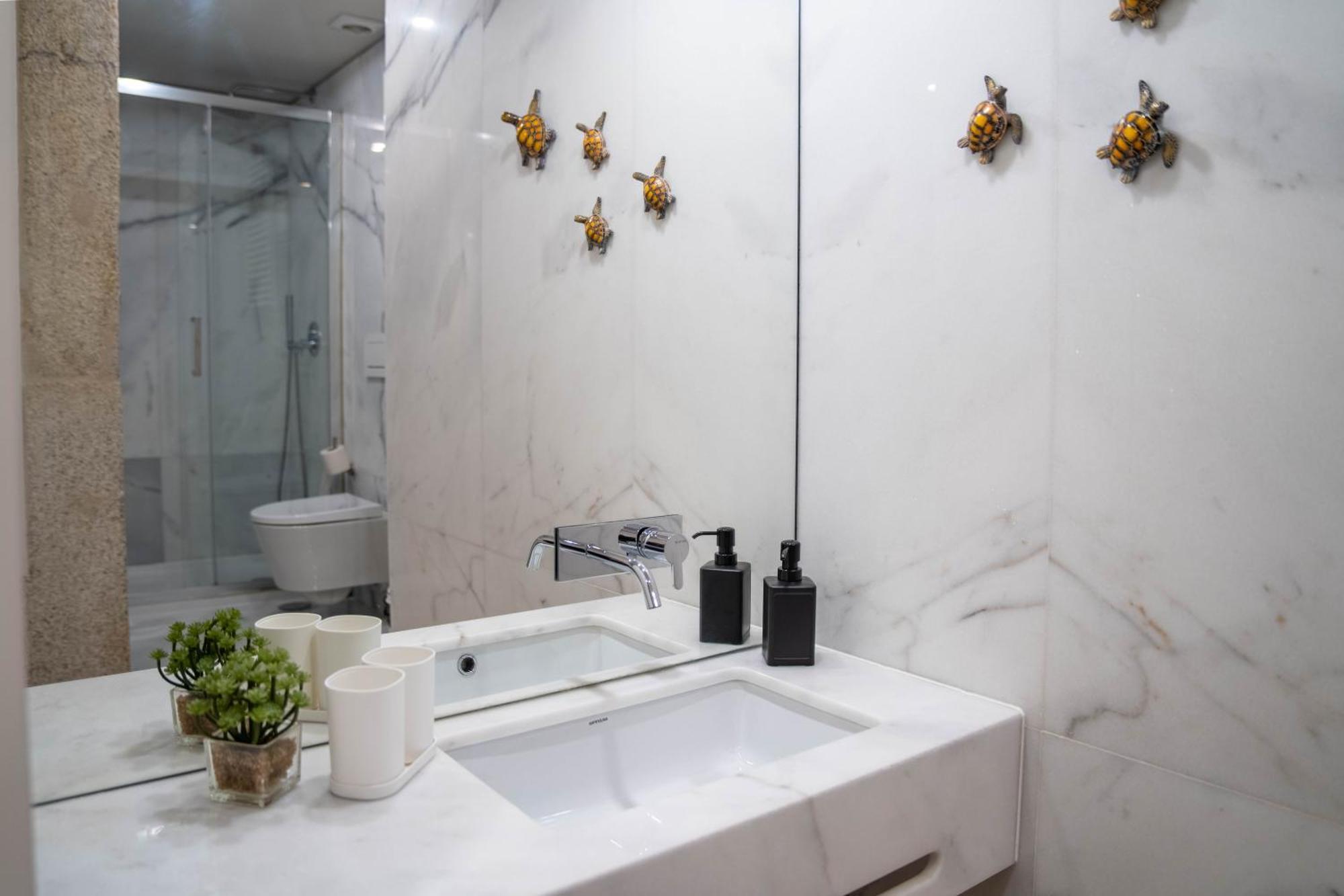 Primrose 1Br Delight W Parking By Lovelystay Porto Exterior photo